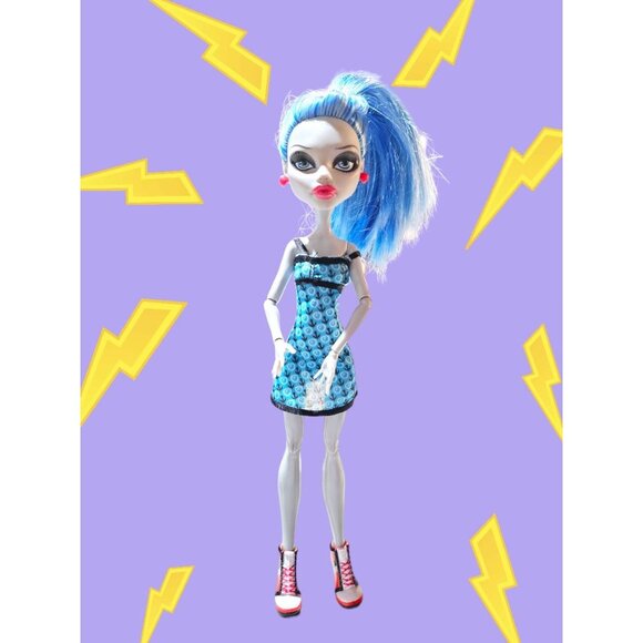 Monster High 2008 Ghoulia Yelps Totally Brainy Zombie Mattel Doll - Picture 1 of 5